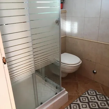 アパート Pesti Apartmanhaz